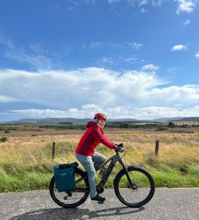 Christina and David Cycling on the  tour with redspokes